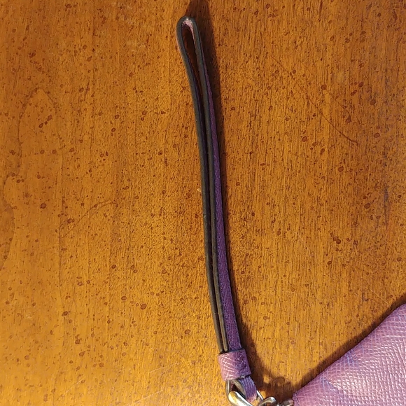 Leather Coach coin purse/wristlet in plum purple - Picture 4 of 7
